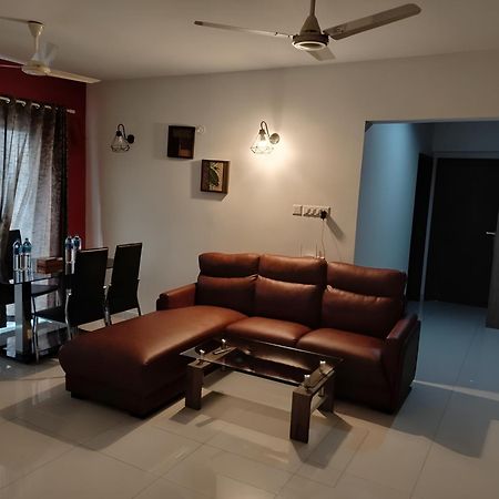 Gdc - Apartment Suites Коччи Экстерьер фото